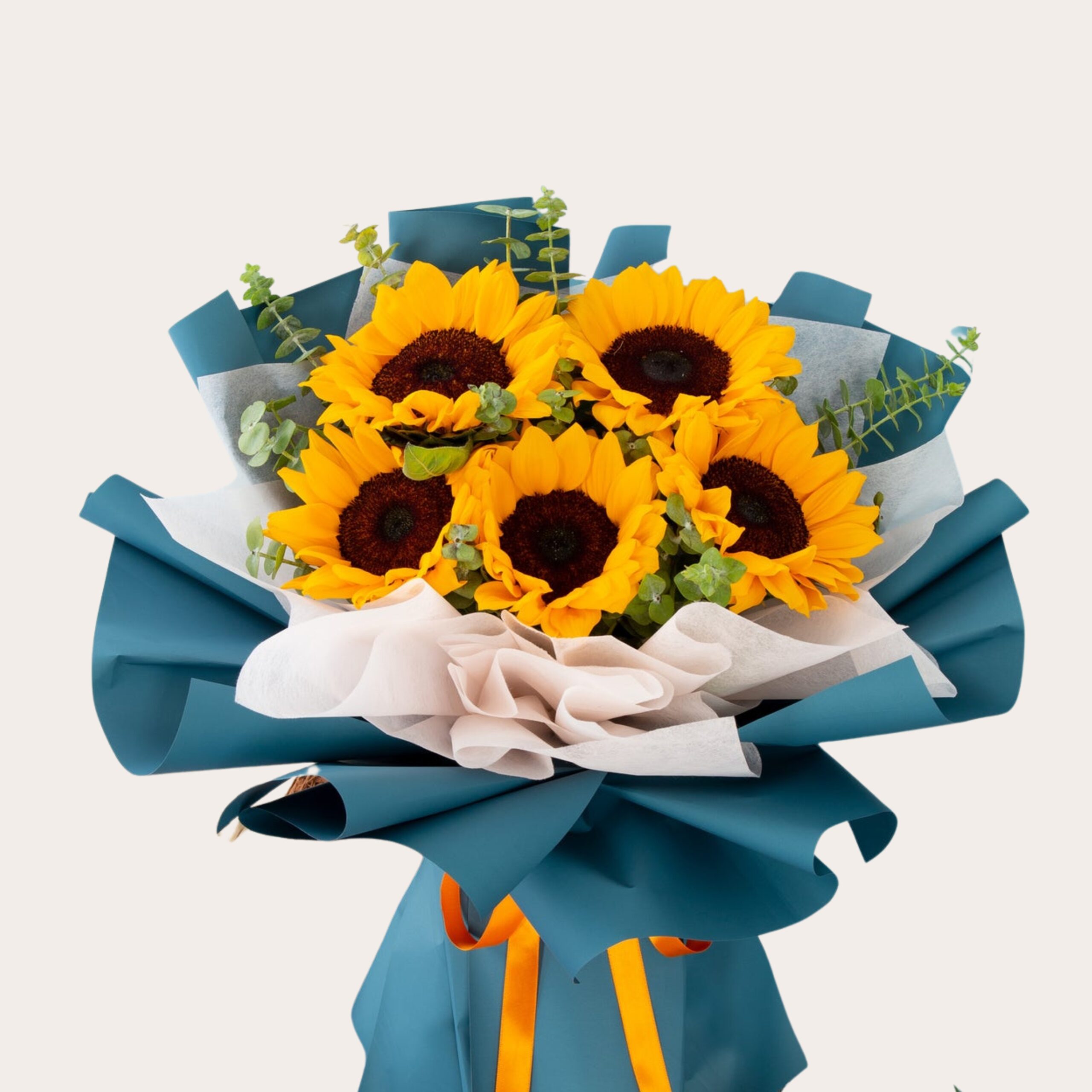 Anniversary Sunflower Bouquet Dubai – Luxury Romantic Flowers UAE